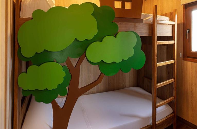 Bungalow Superior (3 adultos + 3 niños)